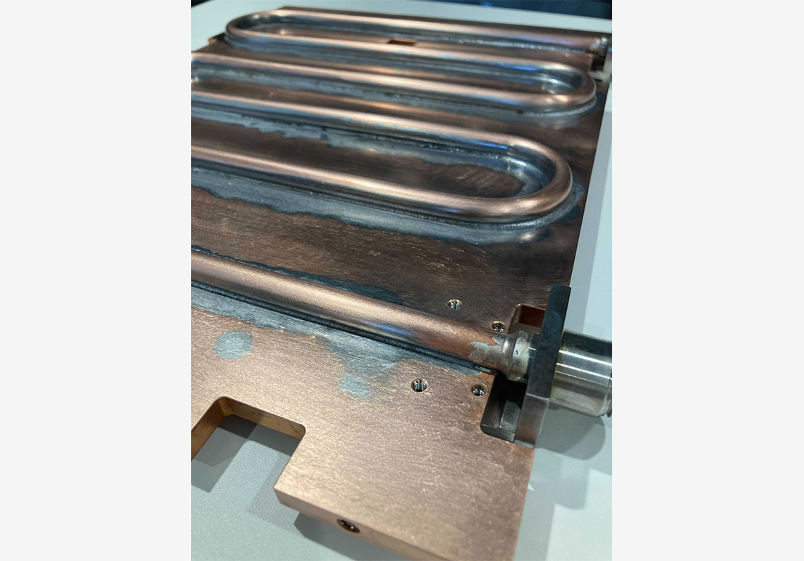 Pipe-type water-cooled copper plate